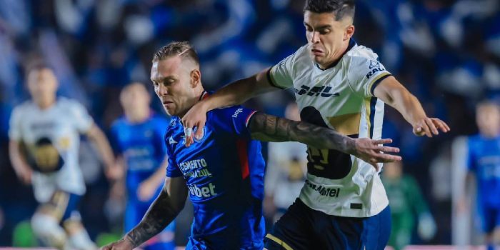 alt Cruz Azul y Pumas se dan la mano en el Estadio Azteca