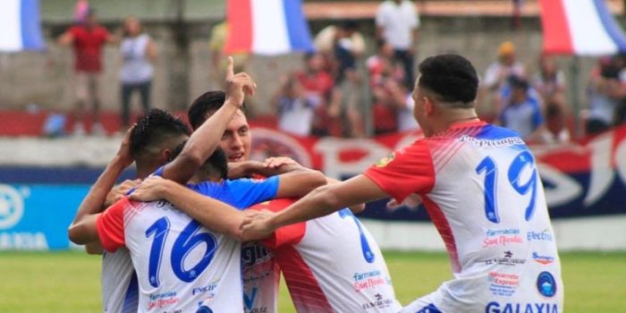 alt Colombianos y argentinos, reciben elogios en la jornada 10 En el Salvador