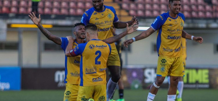 alt Inicia el fútbol panameño, con un solo brasileño en la temporada