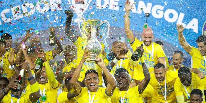 alt !HISTORICO! Hondureño se proclama pentacampeón en el fútbol internacional