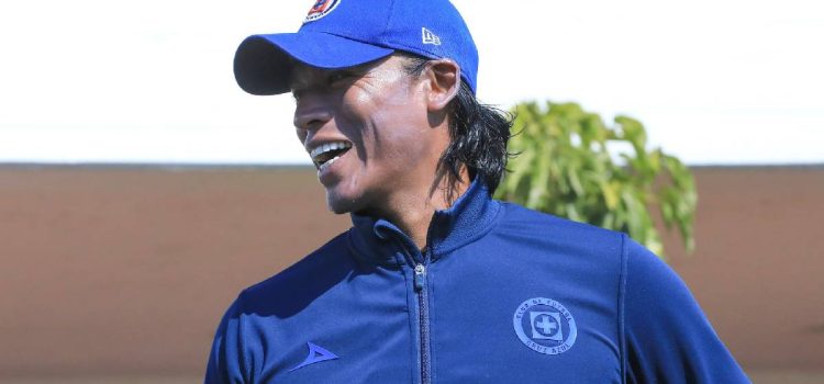 alt El mexicano Joel Huiqui y un interinato para la historia de Cruz Azul