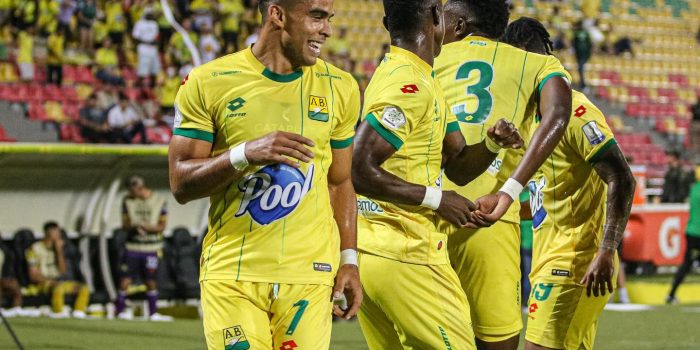 alt Argentino Sambueza y uruguayo Rodriguez, figuras en la final del fútbol colombiano