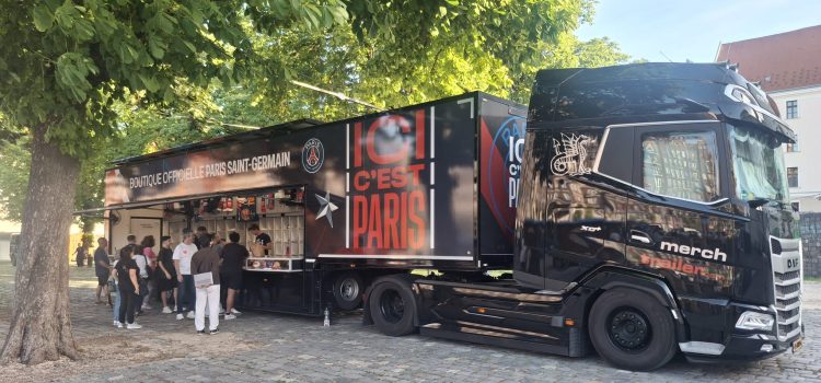 PSG merchandising Budapest Champions