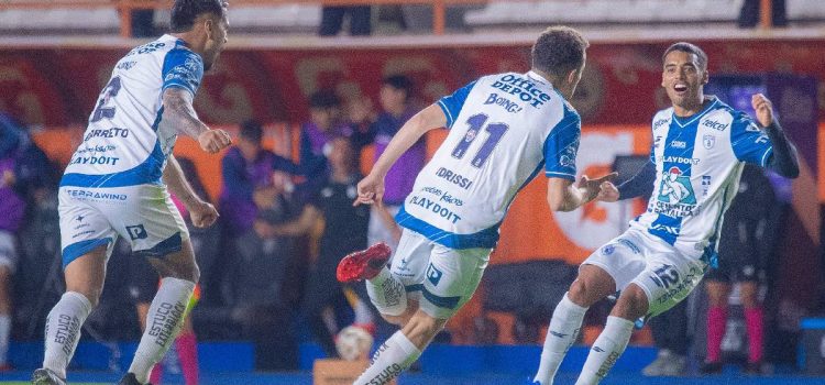 alt Pachuca golpea primero y pone en jaque a Pumas
