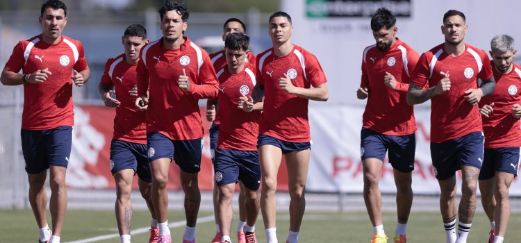 Alt ¡BORRÓN Y CUENTA NUEVA! paraguayos Almirón, Gómez y Enciso empujan la reacción de la Albirroja