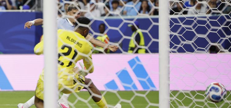 alt EMPATE DE INFARTO: uruguayos Araújo, Valverde y Viñas evitan el golpe saudí en Miami