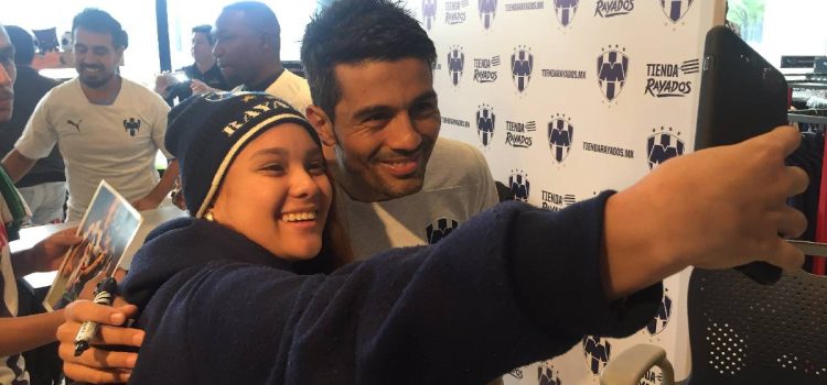 alt Un argentino se plata como la salvación de Monterey