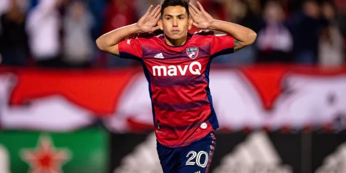 alt El argentino Alan Velasco rescata un punto para el Dallas contra el Philadelphia Union