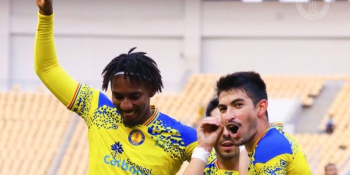 alt Fútbol internacional: hondureño es puntero de su liga y goleador en África