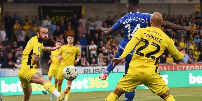 alt Alejandro Bran, el costarricense que esta a punto de perder la categoría en Inglaterra