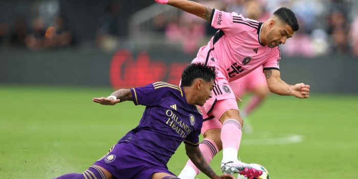 Luis Suárez y Facundo Torres