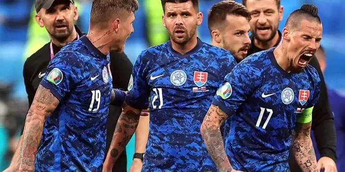 ALT 0-1. Eslovaquia da un paso de gigante hacia la Eurocopa
