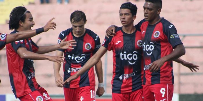 ALT Dobletes de salvadoreños dan ventaja a Firpo y a FAS en los cuartos de final del Apertura