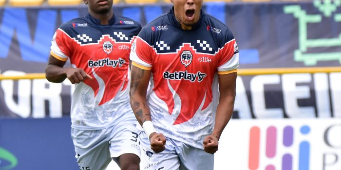 BOGOTÁ - COLOMBIA, 7-03-2022:Fortaleza CEIF  y Orsomarso durante partido por la fecha 7 como parte del Torneo  BetPlay DIMAYOR I 2022 jugado en el estadio Metropolitano de Techo  de la ciudad de Bogotá. /  Fortaleza CEIF  and  Orsomarso during match for the date 7 as part of Torneo BetPlay DIMAYOR I 2022 played at Metropolitano de Techo  stadium in Bogota city. Photo: VizzorImage / Felipe Caicedo/ Staff