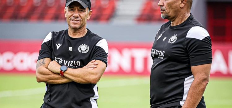 alt La liga costarricense, uno de los torneos donde menos duran los técnicos en el mundo