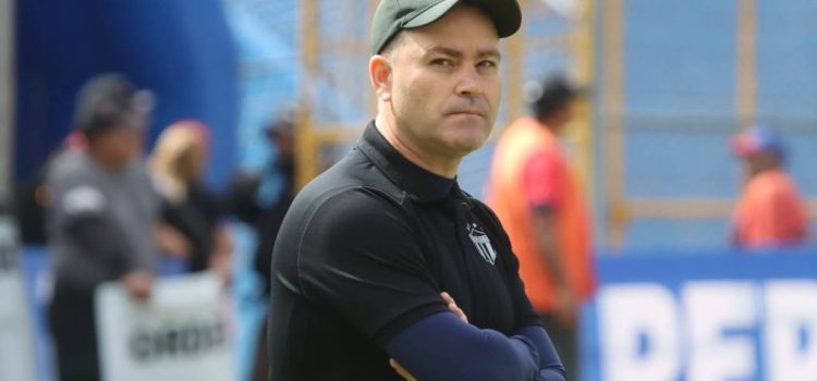 alt El español Javier López es el nuevo entrenador del club hondureño Motagua
