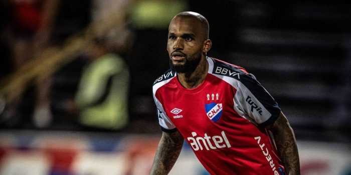 alt Panameño, a un paso de coronarse campeón en la liga uruguaya