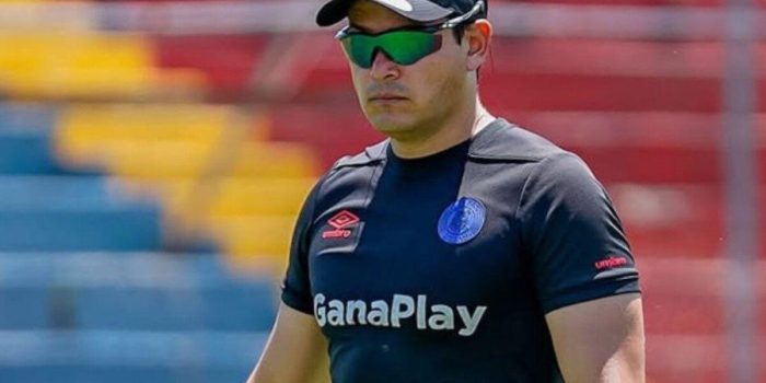 mexicano cristian flores, DT FAS