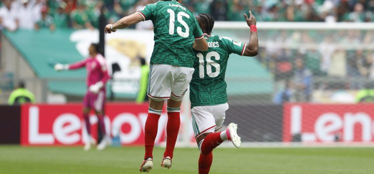 HISTÓRICO EN EL AZTECA: colombiano Quiñones y mexicano Jiménez rompen la maldición de México
