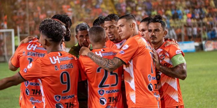 alt Mexicanos y panameños, a un paso de llegar a la final en Costa Rica