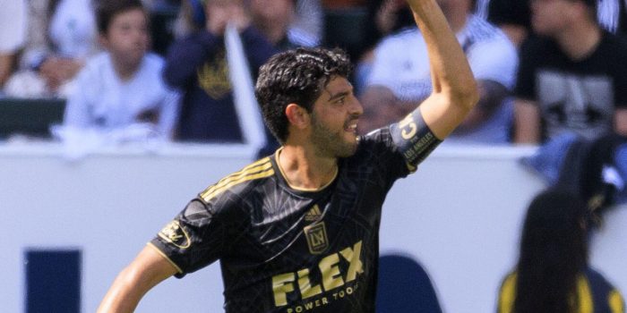 MLS. Carlos Vela presenta el nuevo jersey de LAFC para temporada