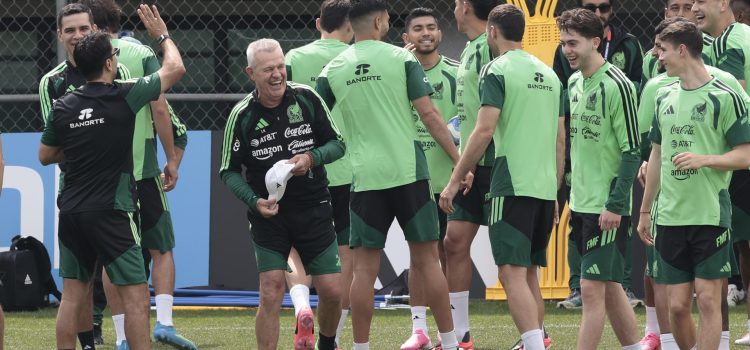 RANGEL GANA TERRENO a Ochoa para el