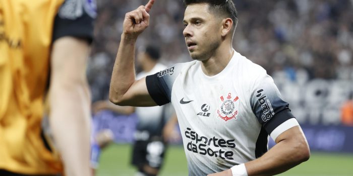 alt Romero marca, Depay asiste y Corinthians pasa a las semifinales de la Sudamericana