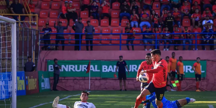 ALT El argentino Rotondi guía al Municipal a una nueva victoria