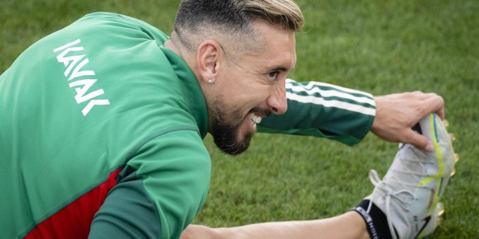 alt El mexicano Héctor Herrera prefiere vivir el presente y no pensar en su país