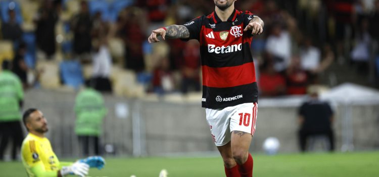 Giorgian De Arrascaeta, de Flamengo, celebra un gol en un partido de la fase de grupos de la Copa Libertadores entre Flamengo e Independiente Medellín en el estadio Maracaná en Río de Janeiro (Brasil). EFE/Antonio Lacerda