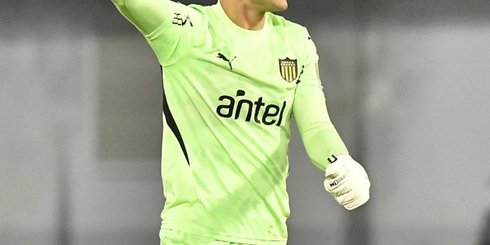 Fotografía tomada el 6 de mayo al portero uruguayo Guillermo de Amores, quien ha dejado este jueves a Peñarol para fichar por el Millonarios bogotano. EFE/ Jorge Ábrego