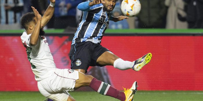 alt Un Fluminense debilitado está obligado a vencer a un Gremio con toda su artillería