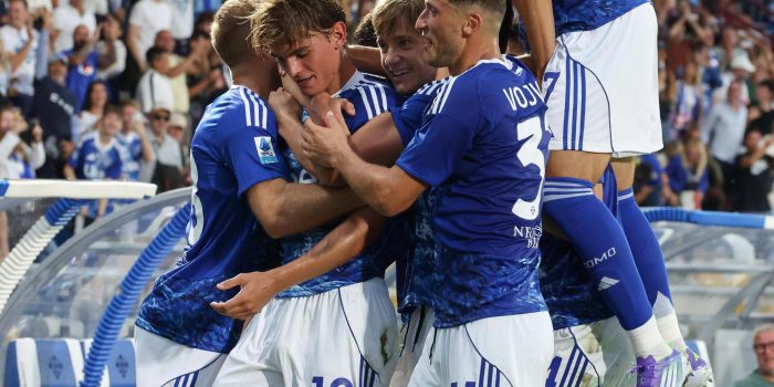 El jugador del Como 1907 Nico Paz celebra el 2-0 durante el partido de la Serie A que han jugado Como 1907 y SS Lazio en el Giuseppe Sinigaglia stadium de Como, Italia. EFE/EPA/Roberto Bregani