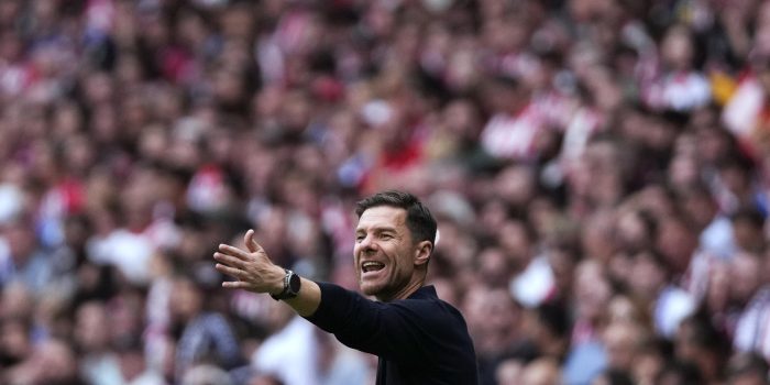Xabi Alonso, durante el últmo derbi ante el Atlético de Madrid. EFE/Borja Sánchez Trillo