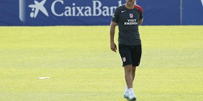 Simeone, en el entrenamiento. EFE/Chema Moya.