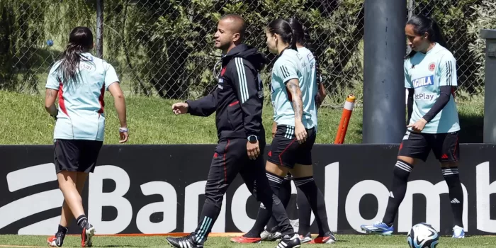 alt DT de la selección colombiana femenina de fútbol: lo primero en los Olímpicos será "sumar" ante Francia