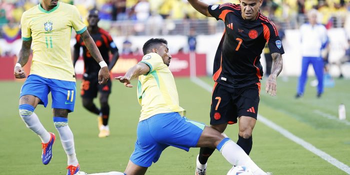 alt Danilo admite que Brasil tiene que mejorar para enfrentar a Uruguay