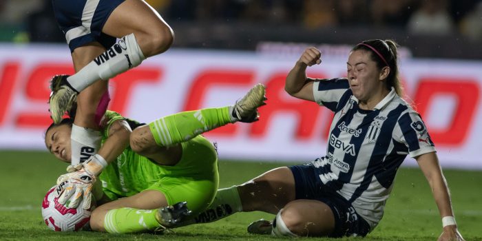 Imagen de archivo de Katty Martinez de Rayadas (D). EFE/ Miguel Sierra