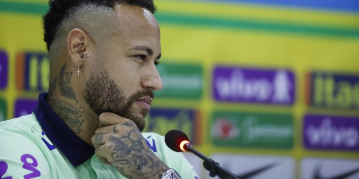 alt Brasileño Neymar debuta en Arabia; el Al Hilal, golea y lidera