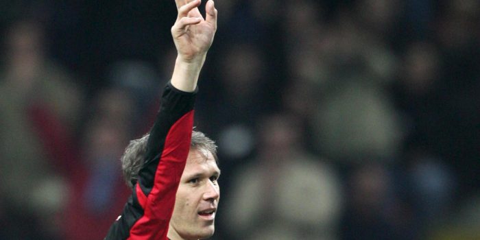 El neerlandés Marco van Basten, mítico número '9' del AC Milan. EFE/MATTEO BAZZI