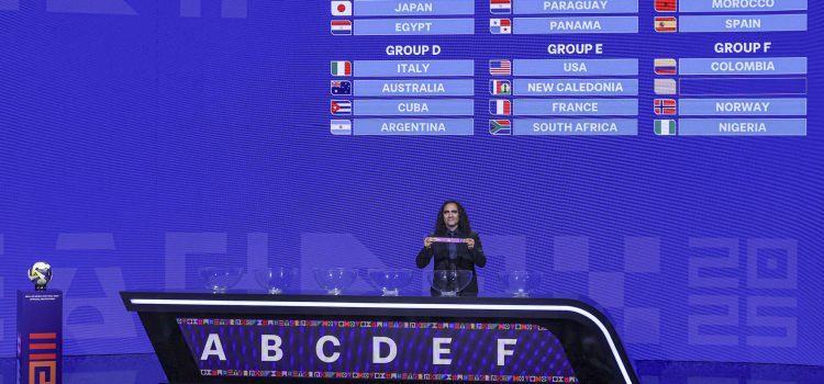 El exfutbolista argentino Juan Pablo Sorín participa en el sorteo de la fase de grupos de la Copa Mundial Sub-20 de la FIFA. EFE/Rafael Arancibia