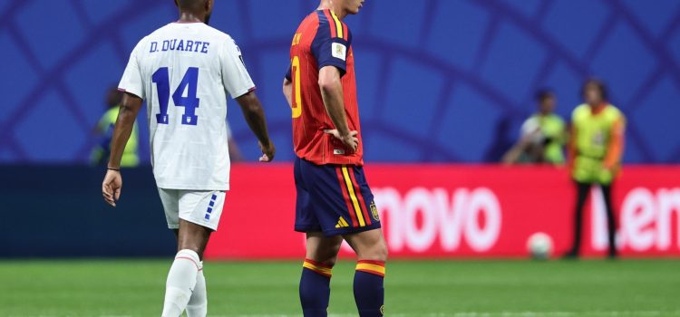 alt TROPIEZO HISTÓRICO: España revive su maldición en los estrenos del Mundial ante Cabo Verde