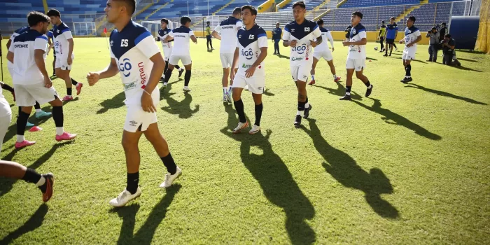 alt El español Dóniga comienza su camino para pelear la clasificación al Mundial con El Salvador