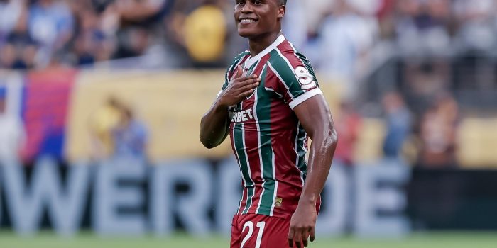 alt Derrota de Fluminense ante Cruzeiro en la despedida de Jhon Arias.
