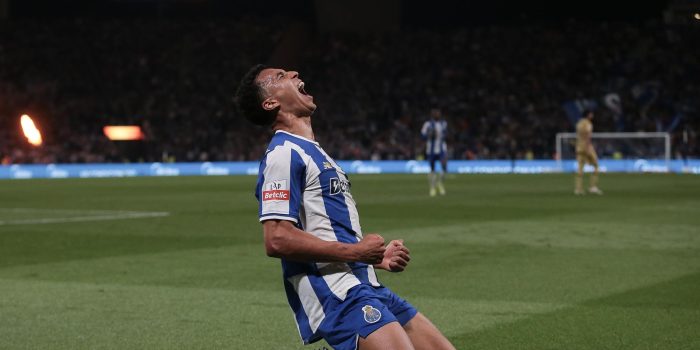 Alberto Costa celebra un gol del Oporto ante el Famalicao. EFE/EPA/MANUEL FERNANDO ARAUJO