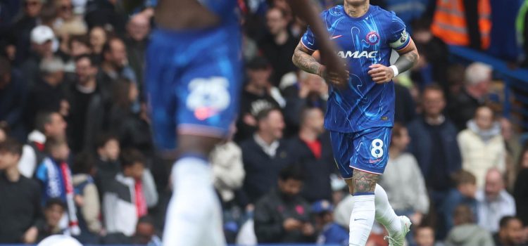 Enzo Fernández, tras su gol al Liverpooll. EFE/EPA/NEIL HALL.