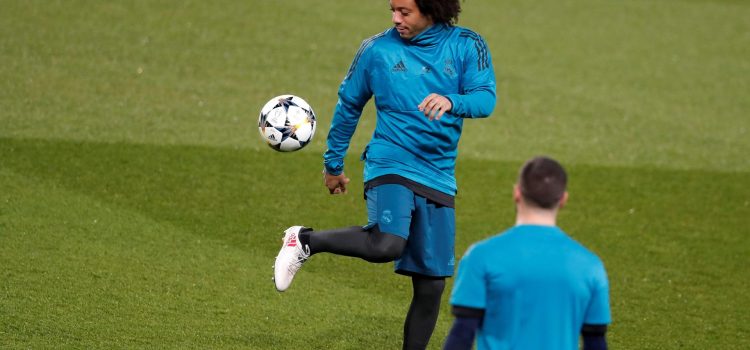 Fotografía de Ian Langsdon, en la que puede verse en una imagen de archivo del 5 de marzo de 2018 al entonces futbolista del Real Madrid Marcelo Viera. EFE