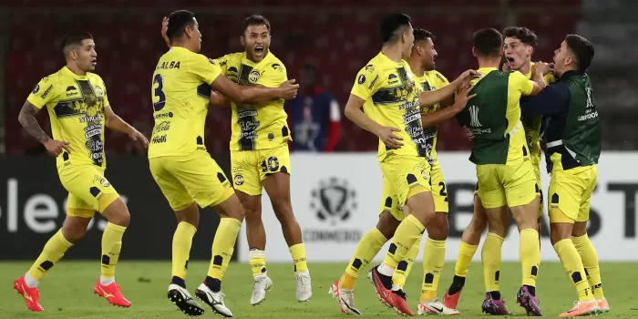 alt 0-1. El argentino Rayer se viste de héroe para clasificar al debutante Sportivo Trinidense