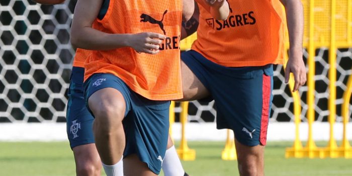 Vítor Machado Ferreira de Portugal, participan durante una sesión de entrenamiento este jueves, previo a un juego amistoso contra la Selección de México en el balneario de Cancún (México). EFE/Alonso Cupul