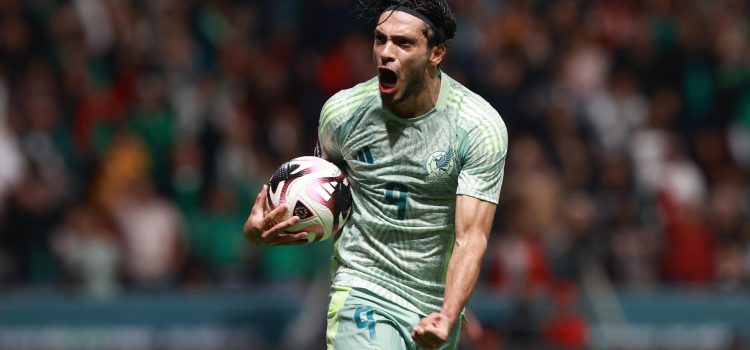 alt Los clubes de la Liga MX que coquetean con el mexicano Raúl Jiménez